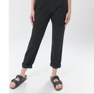 NWT Urban Outfitters BDG High Rise Mom Jeans in Black